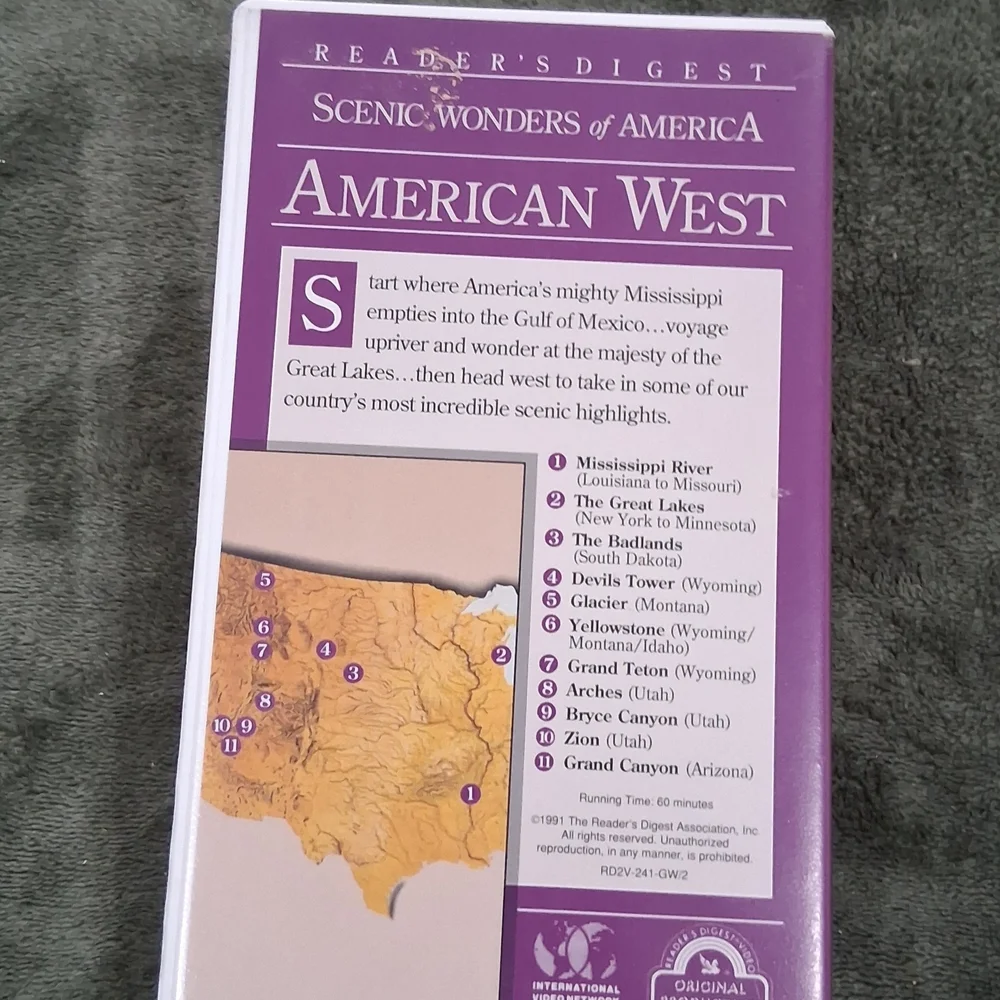 Reader's Digest Scenic Wonders of America Book (3)